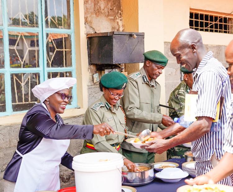 JOY AS INMATES AT RUIRU GK PRISON ENJOY EARLY CHRISTMAS